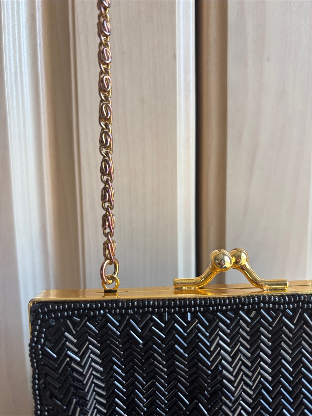 BloomingdalesBlack Chain-Strap Evening Bag kiss lock New - Picture 3 of 11